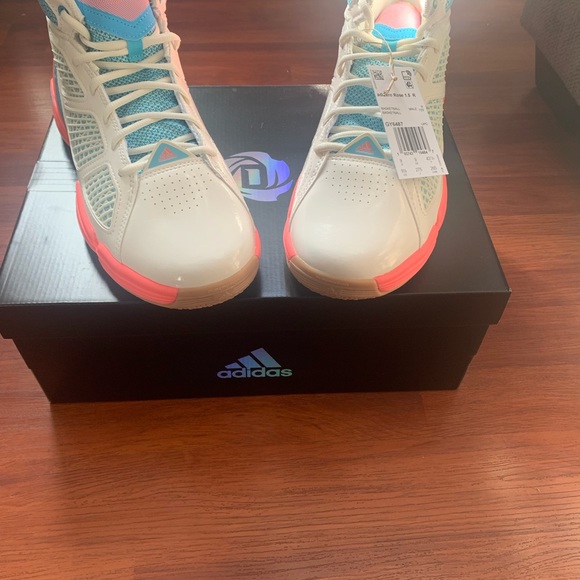 ADIZERO ROSE 1.5 RESTOMOD BASKETBALL SHOES - Picture 2 of 9